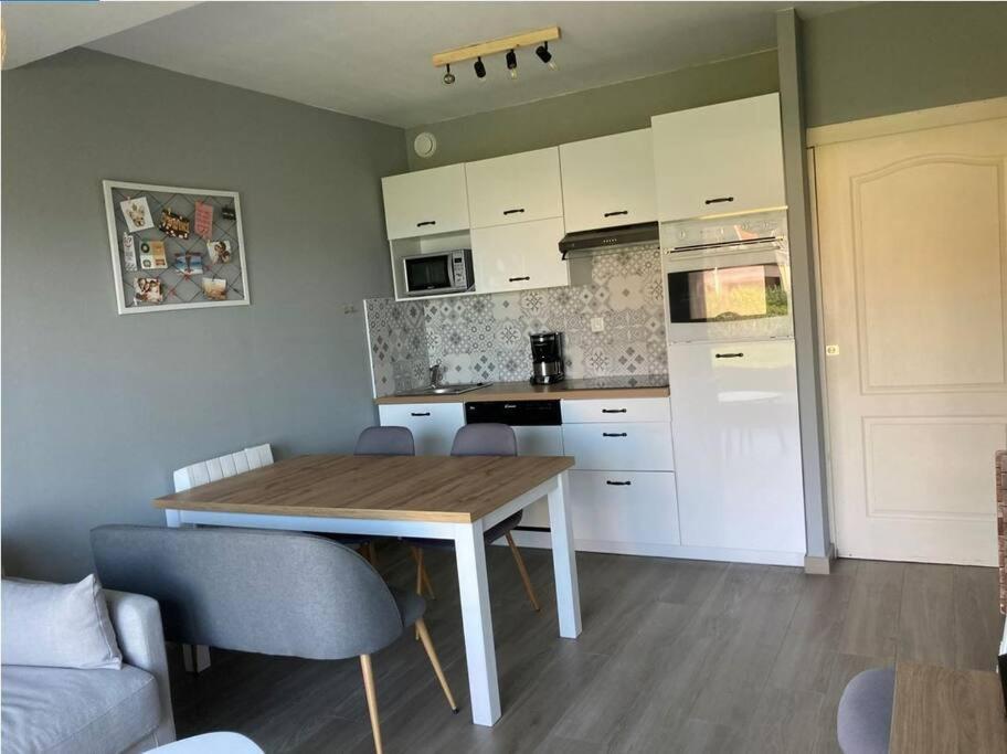 Superbe Appartement Restaure Avec Vue Sur Mer. Вимере Екстериор снимка